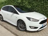 Usado Ford Focus ST-Line 125 CV (91 kW) 2017 Blanco Utilitario