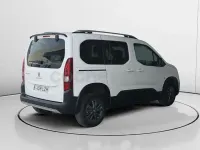 Usado Peugeot Rifter Allure 130 CV (95 kW) 2021 Blanco Monovolumen