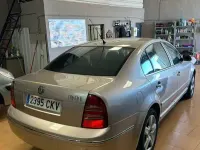 Usado Skoda Superb Classic 131 CV (96 kW) 2003 Beige Berlina