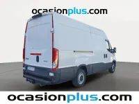 Usado Iveco Daily 116 CV (85 kW) 2017 Blanco Berlina
