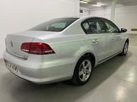 Usado VW Passat Edition 105 CV (77 kW) 2011 Gris / plata Berlina