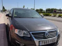 Usado VW Passat Sportline 140 CV (102 kW) 2007 Gris / plata Berlina
