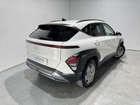 Usado Hyundai Kona 120 CV (88 kW) 2024 Blanco SUV