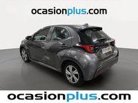 Usado Toyota Yaris Hybrid Active 116 CV (85 kW) 2024 Blanco Berlina