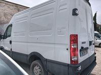 Usado Iveco Daily 116 CV (85 kW) 2007 Blanco Van