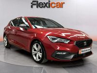 Usado Seat Leon FR 150 CV (110 kW) 2022 Rojo Utilitario