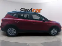 Usado Seat Arona Style 110 CV (80 kW) 2023 Burdeos SUV