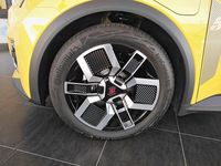 Usado Renault R5 Techno 88 kW (120 CV) 2025 Amarillo Utilitario