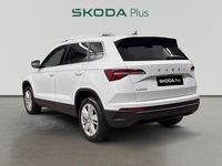 Usado Skoda Karoq Selection 150 CV (110 kW) 2025 Blanco SUV