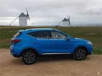 Usado MG ZS Luxury 111 CV (81 kW) 2023 Azul SUV