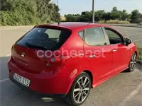 Usado Seat Ibiza Reference 85 CV (62 kW) 2010 Rojo Berlina
