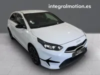 Usado Kia Ceed 100 CV (73 kW) 2025 Blanco Utilitario