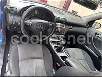 Usado Mercedes C200 122 CV (89 kW) 2004 Azul Berlina