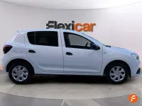 Usado Dacia Sandero Ambiance 75 CV (55 kW) 2017 Blanco Utilitario