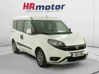 Usado Fiat Doblò Trekking 120 CV (88 kW) 2022 Blanco Monovolumen