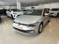 Usado VW Golf VIII Life 110 CV (80 kW) 2024 Plateado Utilitario