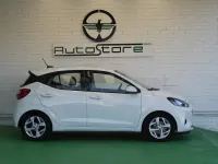 Usado Hyundai i10 67 CV (49 kW) 2022 Blanco Utilitario