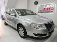 Usado VW Passat Advance 140 CV (102 kW) 2008 Gris / plata Familiar