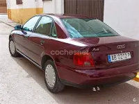 Usado Audi A4 90 CV (66 kW) 1996 Granate Berlina