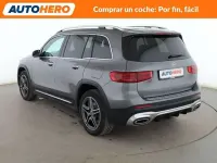 Usado Mercedes GLB200 AMG line 150 CV (110 kW) 2024 Gris SUV