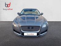 Usado Jaguar XF Prestige 300 CV (220 kW) 2016 Gris / plata Berlina