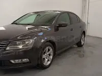 Usado VW Passat Advance 105 CV (77 kW) 2011 Negro Berlina