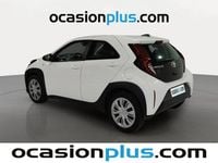 Usado Toyota Aygo X Play 72 CV (52 kW) 2023 Blanco SUV