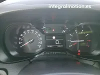 Usado Citroën Berlingo Feel 102 HP (75 kW) 2022 Branco Monovolume