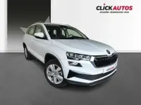 Usado Skoda Karoq Selection 150 CV (110 kW) 2025 Blanco SUV