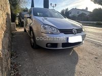 Usado VW Golf V Highline 105 CV (77 kW) 2007 Gris / plata Berlina