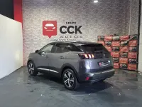 Usado Peugeot 3008 GT-line 130 CV (95 kW) 2018 Gris / plata SUV