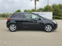 Usado Opel Corsa 85 CV (62 kW) 2010 Negro Utilitario