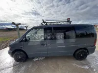 Usado Mercedes V220 122 CV (89 kW) 1999 Gris / plata Monovolumen
