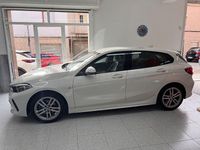 Usado BMW 118 Comfort Edition 136 CV (100 kW) 2022 Blanco Utilitario