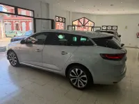 Usado Renault Mégane GrandTour Techno 140 CV (102 kW) 2023 Gris / plata Familiar