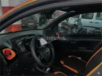 Usado Toyota Aygo X-cite 72 CV (52 kW) 2021 Gris / plata Utilitario