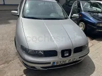 Usado Seat Leon Sport 125 CV (91 kW) 2001 Gris / plata Utilitario