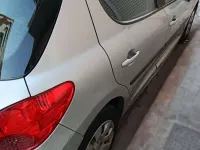 Usado Peugeot 207 73 CV (53 kW) 2008 Gris Berlina