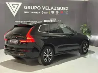 Käytetty Volvo XC60 Momentum 197 HP (144 kW) 2021 Musta Katumaasturi