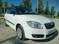 Usado Skoda Fabia 70 CV (51 kW) 2009 Blanco Berlina