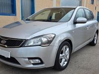 Usado Kia Ceed Plus 90 CV (66 kW) 2012 Gris / plata Utilitario