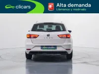 Usado Seat Leon Style 115 CV (84 kW) 2019 Blanco Familiar