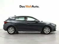 Usado Seat Leon Style 130 CV (95 kW) 2022 Gris