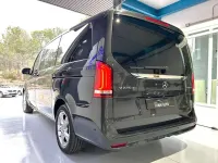 Usado Mercedes V220 Avantgarde 163 CV (119 kW) 2024 Plateado Monovolumen
