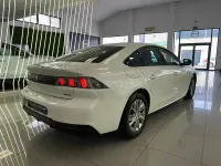 Usado Peugeot 508 Active 130 CV (95 kW) 2023 Blanco Berlina
