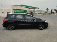 Usado Peugeot 308 Access 92 CV (67 kW) 2011 Negro Familiar