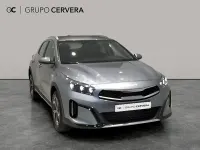 Usado Kia XCeed 100 CV (73 kW) 2025 Gris / plata SUV