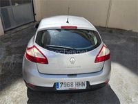 Usado Renault Mégane Dynamique 110 CV (80 kW) 2011 Gris / plata Berlina