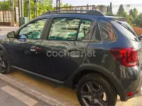 Usado Dacia Sandero 90 CV (66 kW) 2017 Gris / plata Berlina
