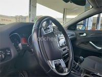 Usado Ford Mondeo Ghia 140 CV (102 kW) 2008 Amarillo Berlina